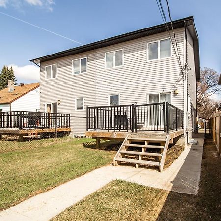 Vibrant Modern Oasis - Free Parking, Netflix, Fast Wi-Fi - Long Stays Welcome Edmonton Dış mekan fotoğraf